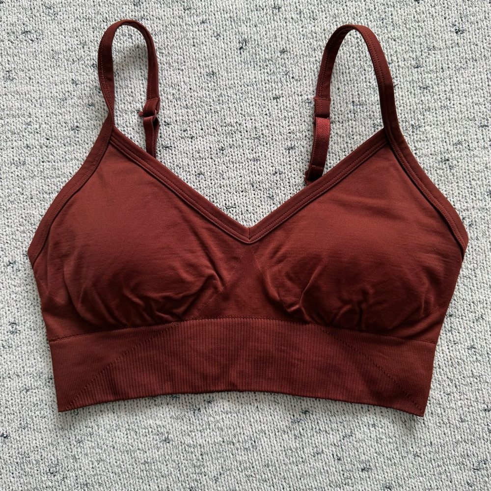 NWOT lululemon Ebb to Street Bra- C/D Cup (Date Brown)